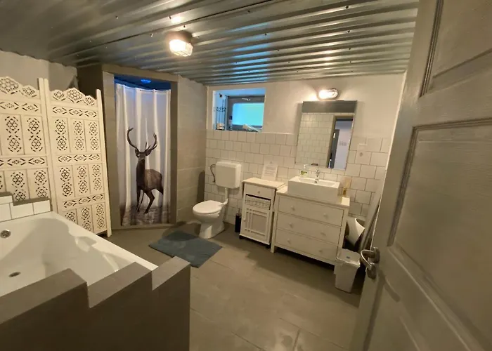 Slowlife Matra Willa *